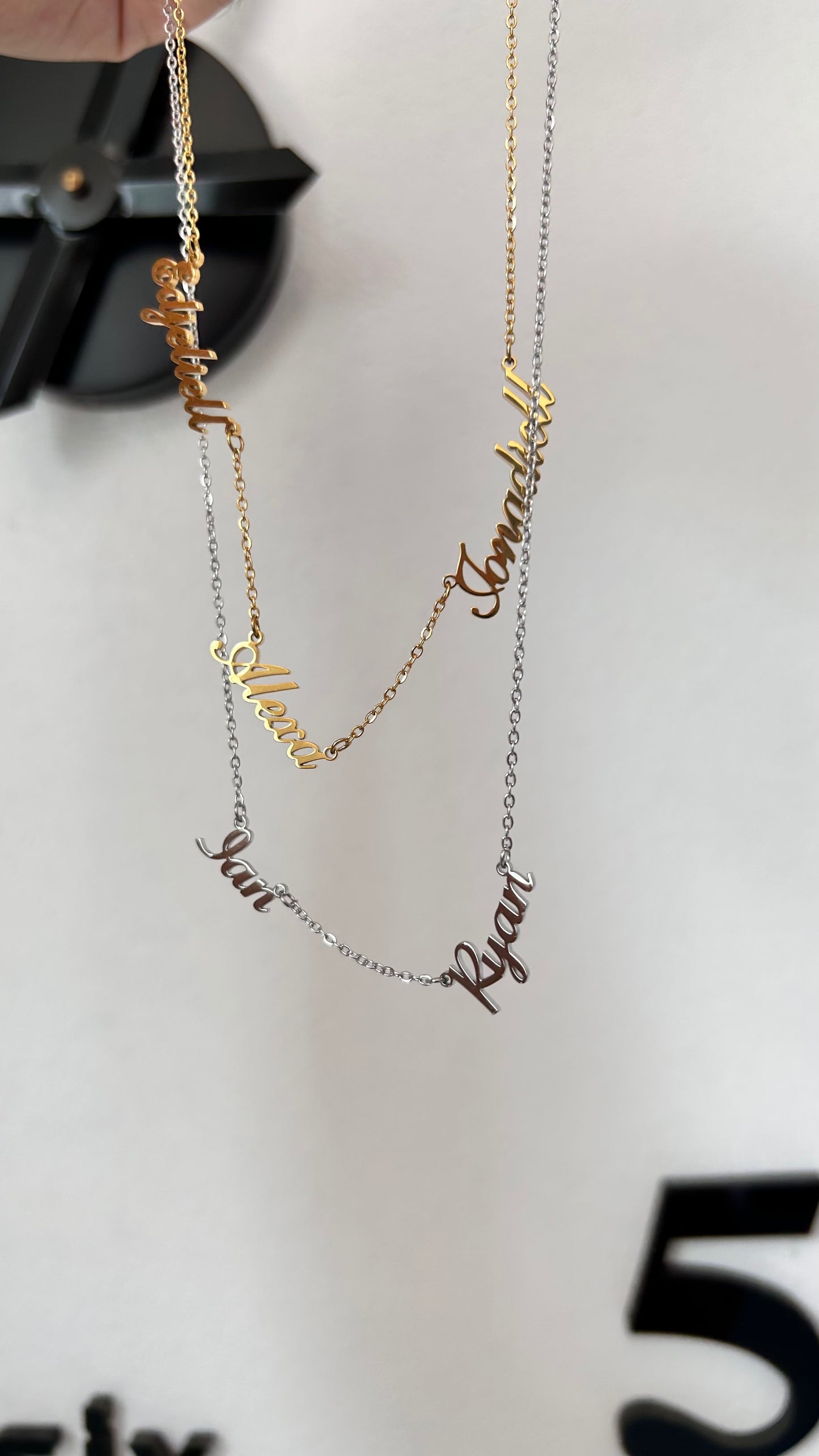 MULTIPLE NAMES NECKLACE
