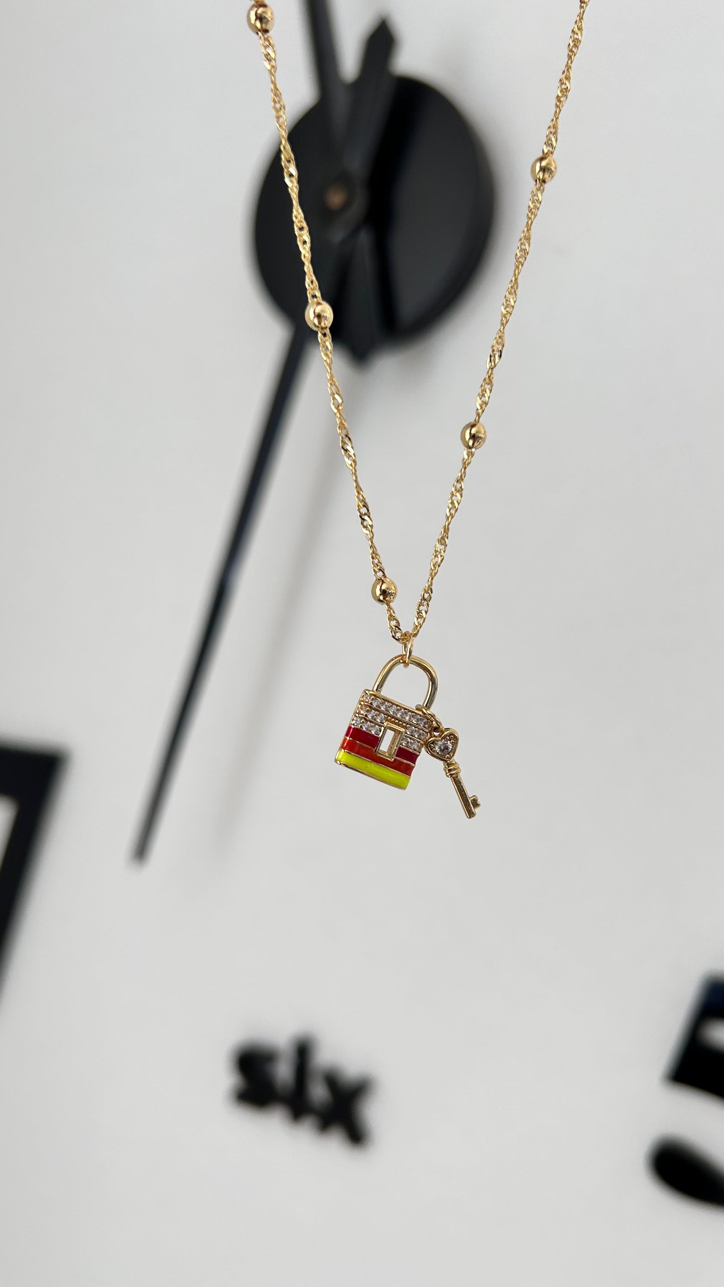 SUNSET LOCK NECKLACE