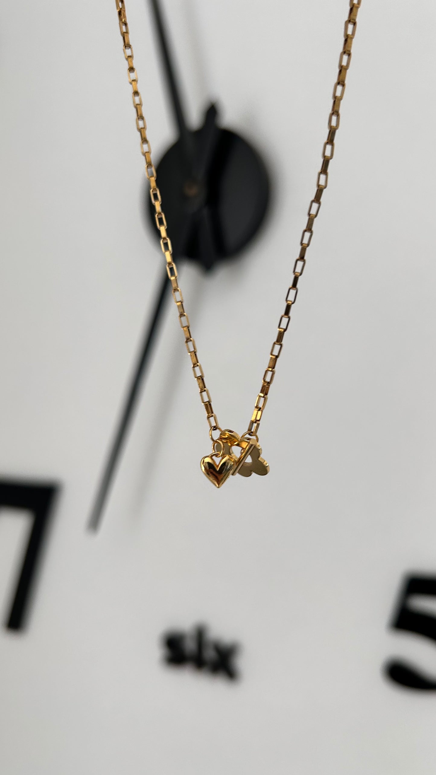 PETAL PORTAL NECKLACE