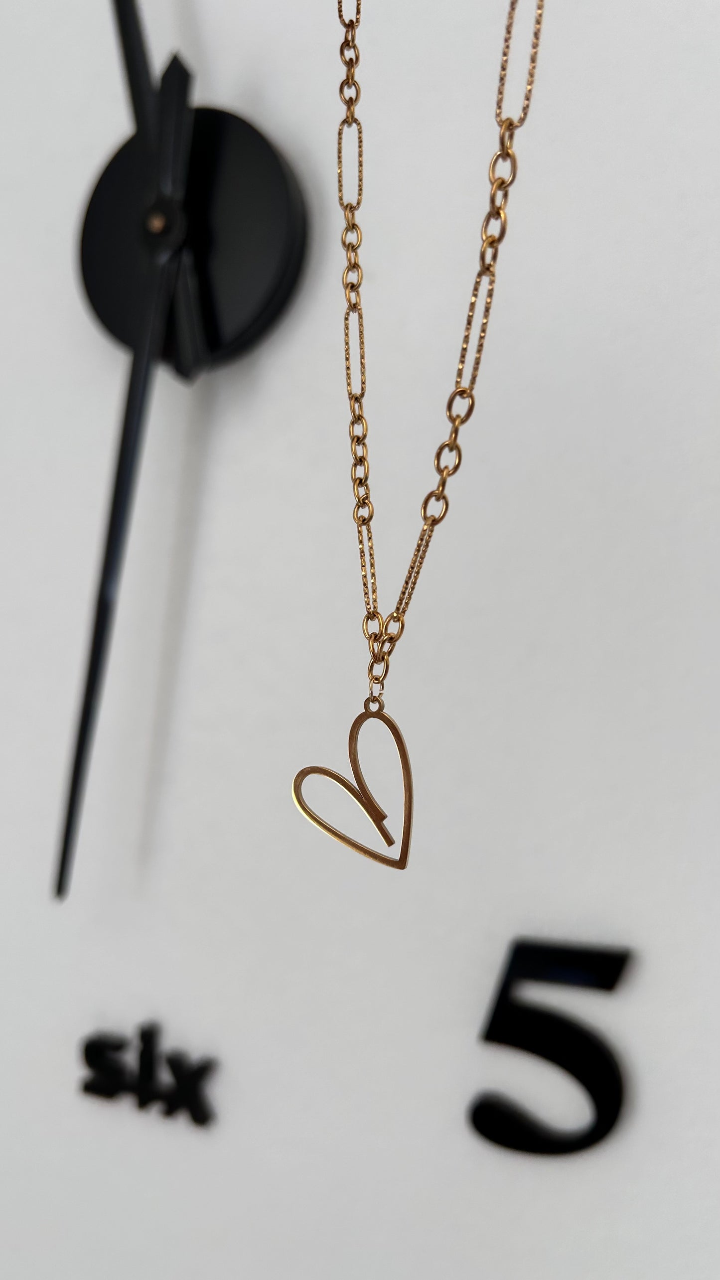 AMOR MIO NECKLACE