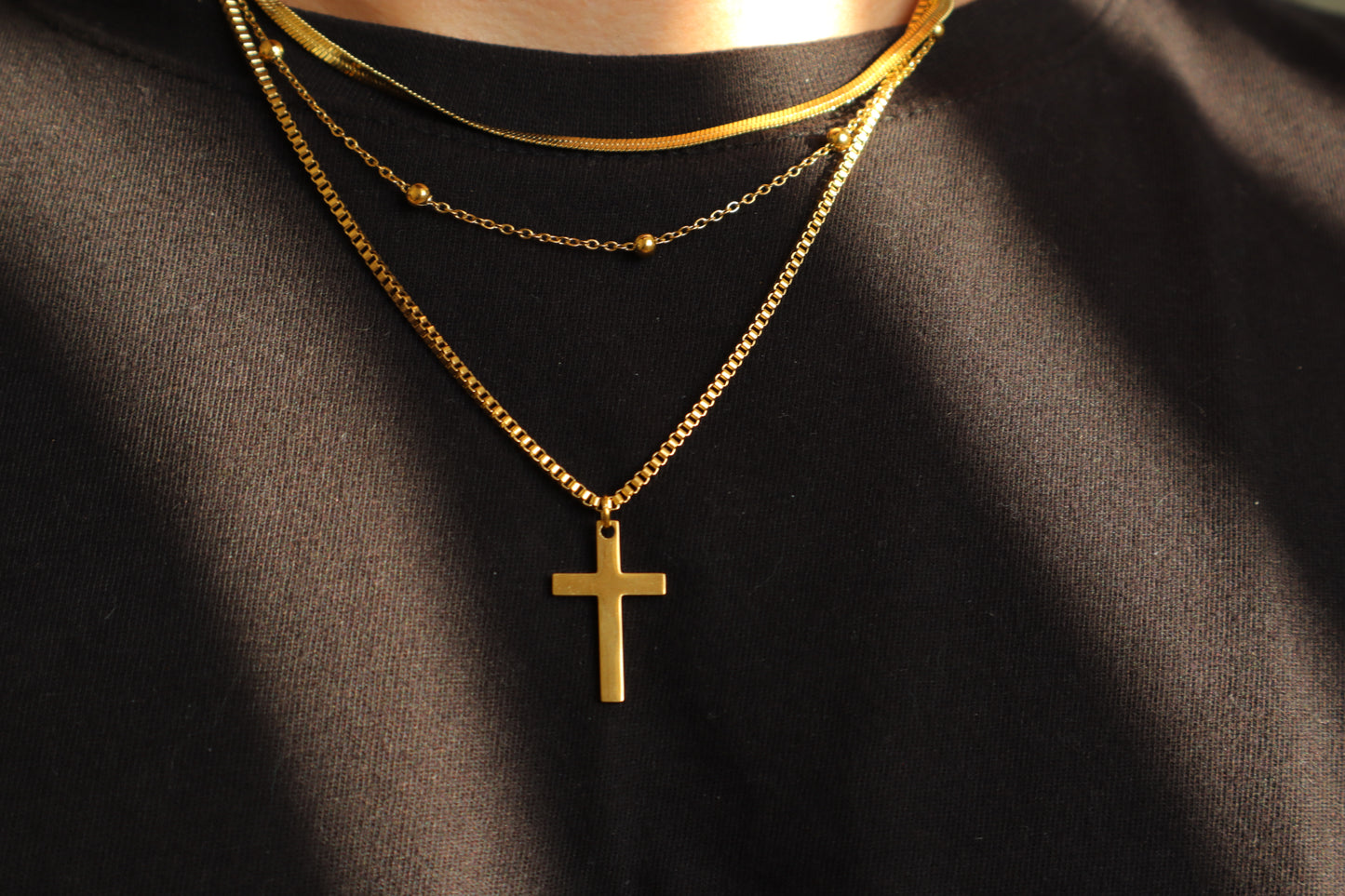 CROSS LAYER NECKLACE